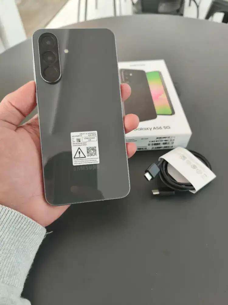 Samsung A56 5G 8/256 like new