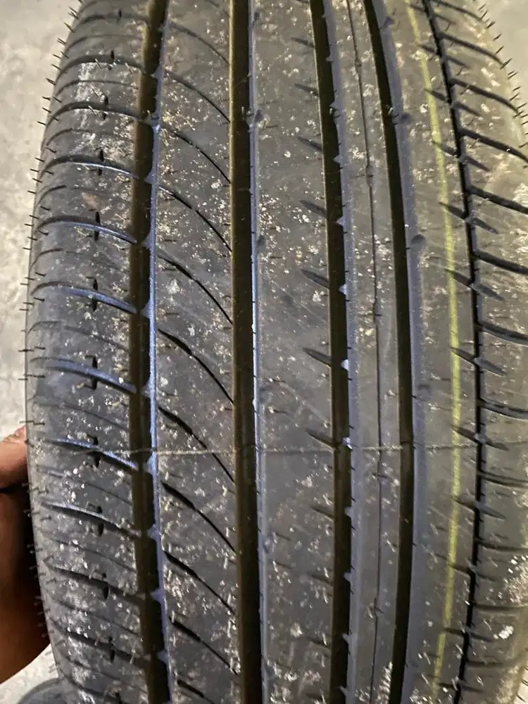 Achilles 215/50/17 Baru