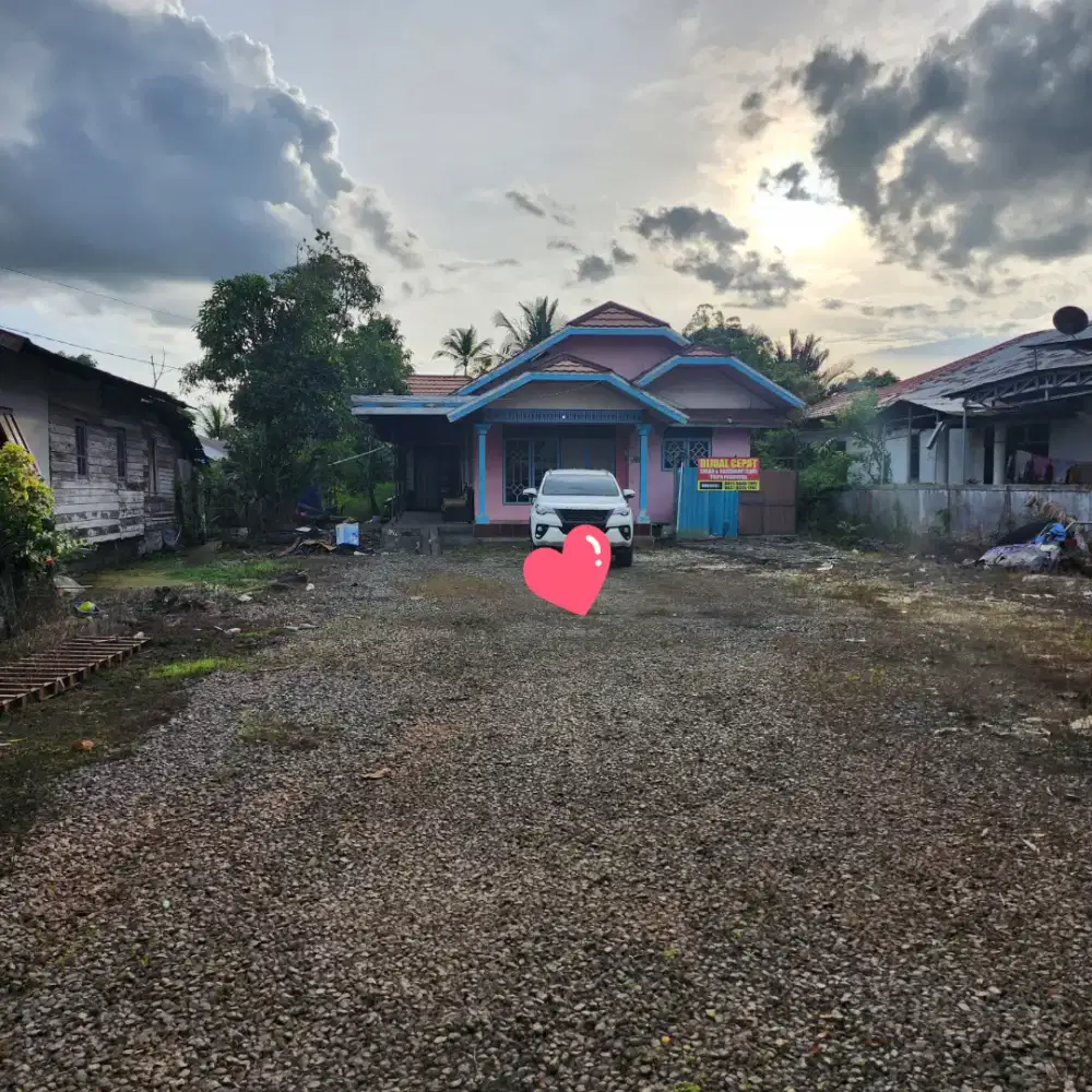 Dijual rumah dan tanah