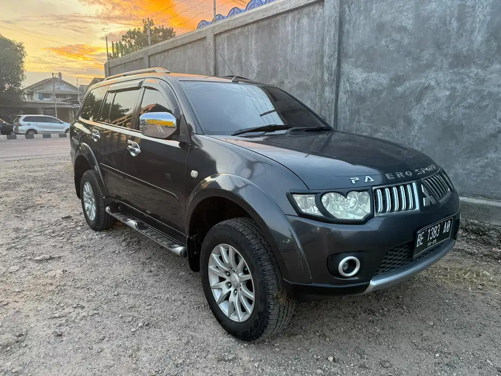 PAJERO EXCEED SOLAR MATIC 2011