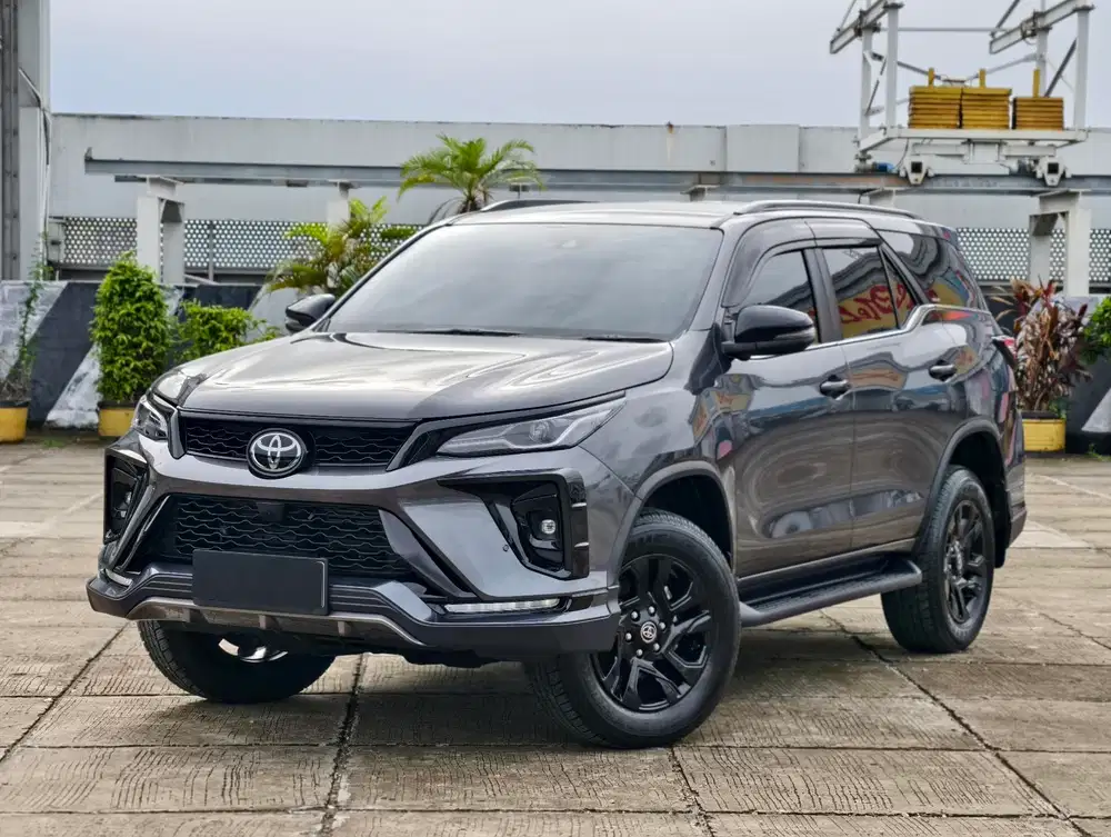 [10RB] TOYOTA FORTUNER 2.8 GR 4X2 AT 2025 ABU ABU GENAP