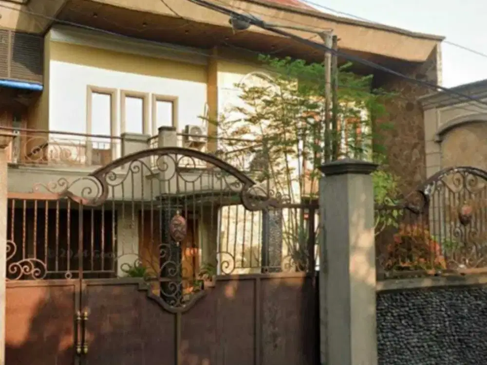 Disewakan Rumah di Raya Satelit Indah cocok buat usaha Kantor / Cafe