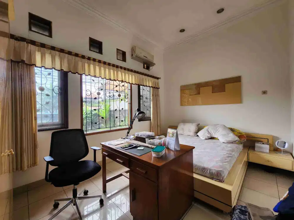 Rumah Bagus 2 Lantai Furnished Siap Huni di Mekar Wangi Bandung