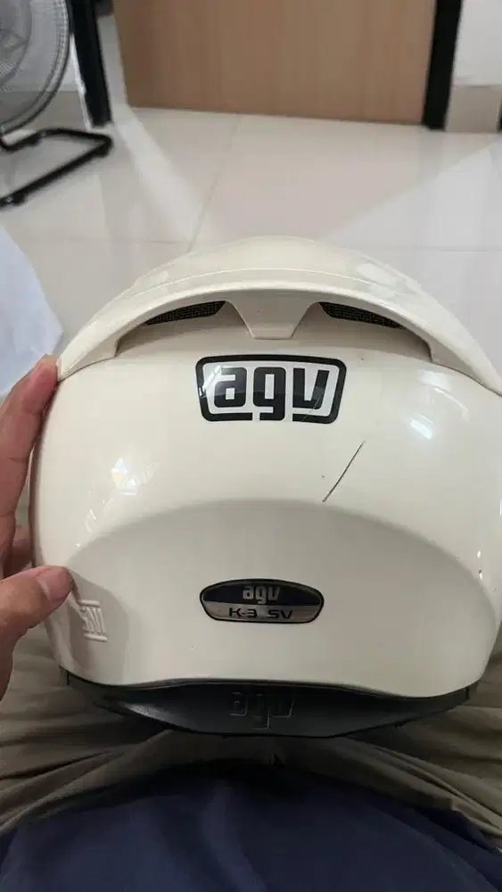 Preloved helm shoei XR 1100 dan AGV K3-SV