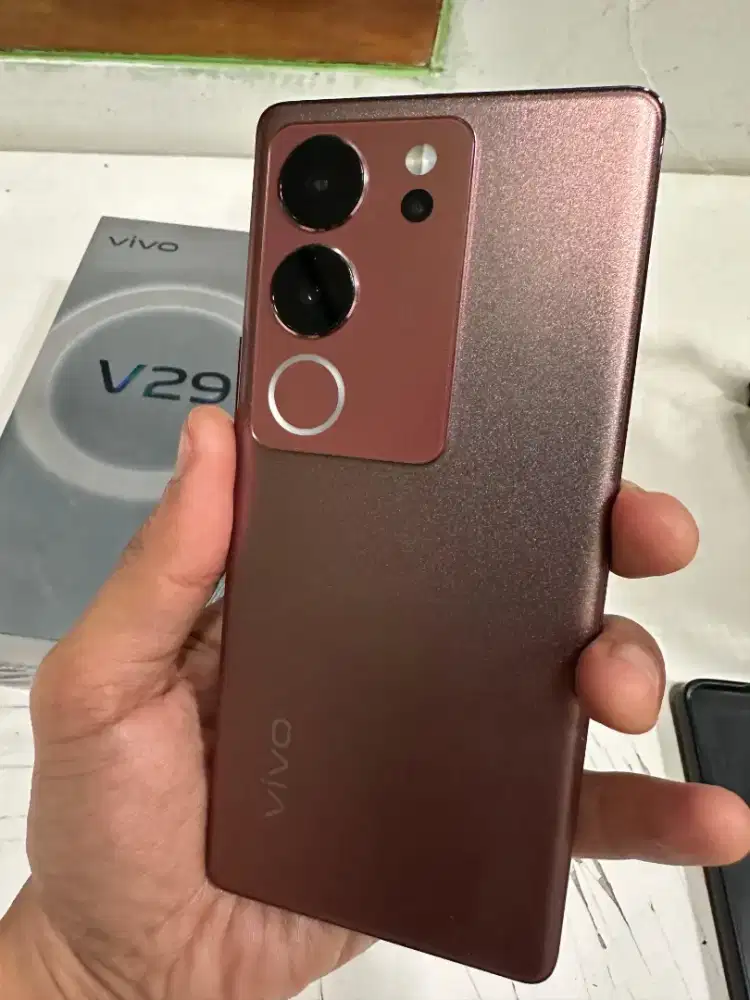 Vivo V29 5G 8/256GB – Mulus & Lengkap!
