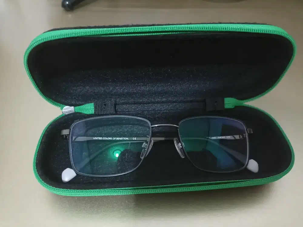 Frame Kacamata benetton asli
