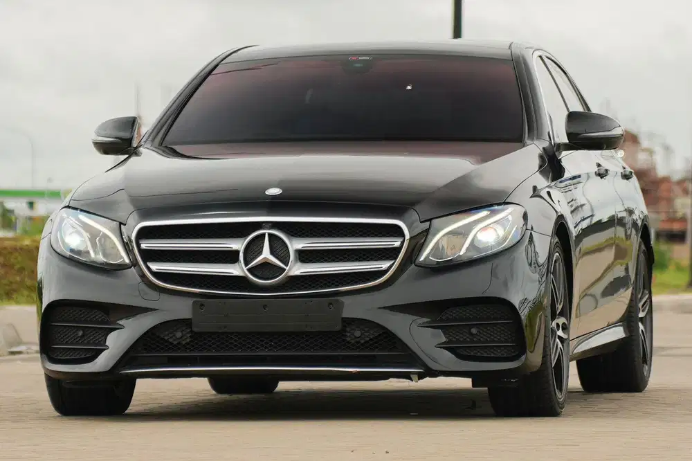 #Bos Besar! Mercedes Benz E300 AMG Line 2017 Black 520i x5 c300