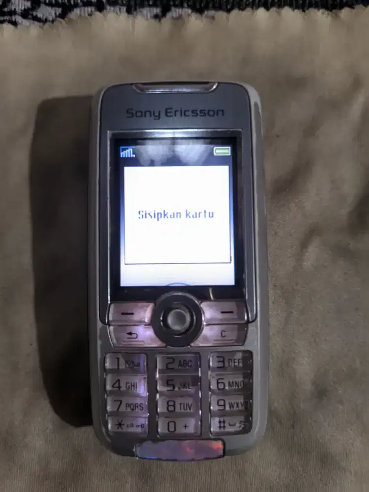 Sony Ericsson K700i (2004)