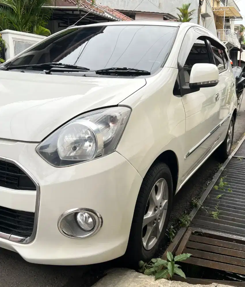 Ayla x matic 2015 putih pribadi