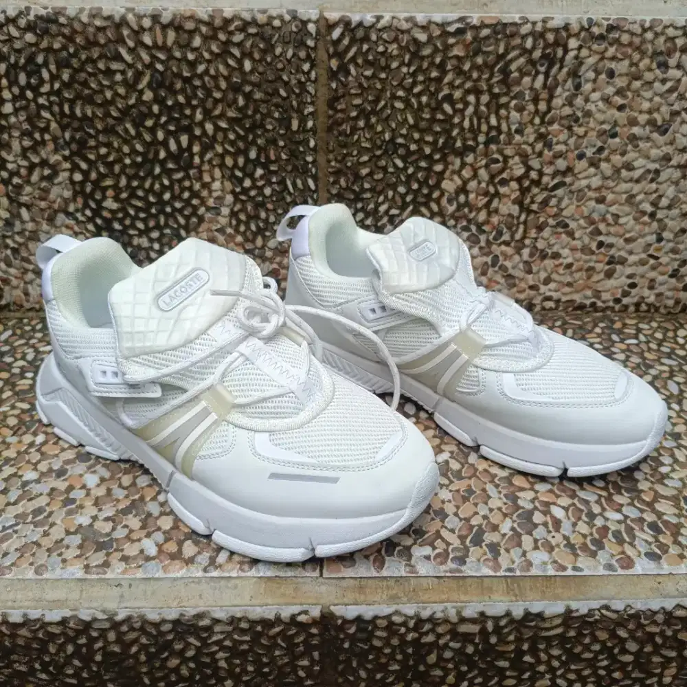 Sepatu lacoste size 41