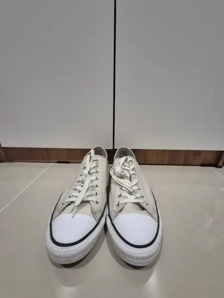 Converse Chuck Taylor All Star Faux Leather (preloved)