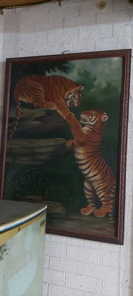 Lukisan kanvas macan