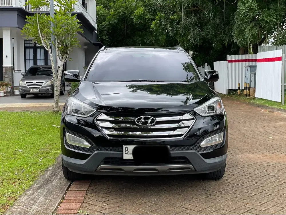 Hyundai Santa Fe 2013 A/T Low KM Bensin Sunroof