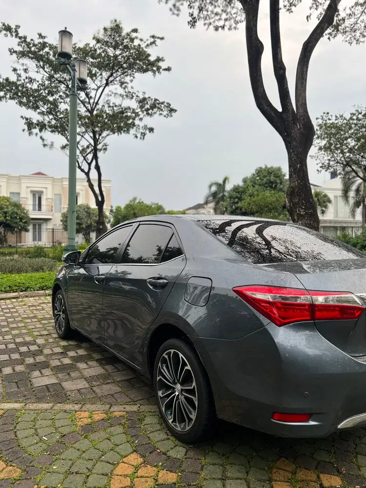 Toyota Corolla Altis 2015 Bensin