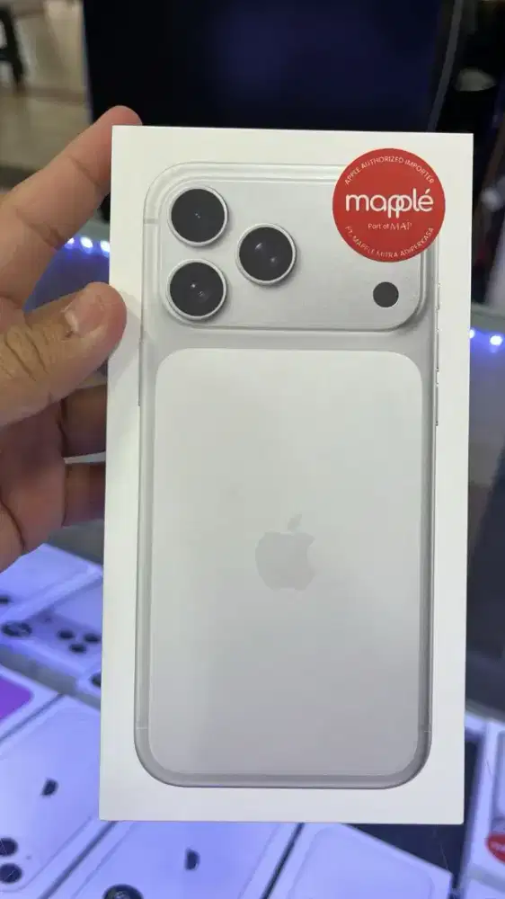 iPhone 17 pro max silver 512