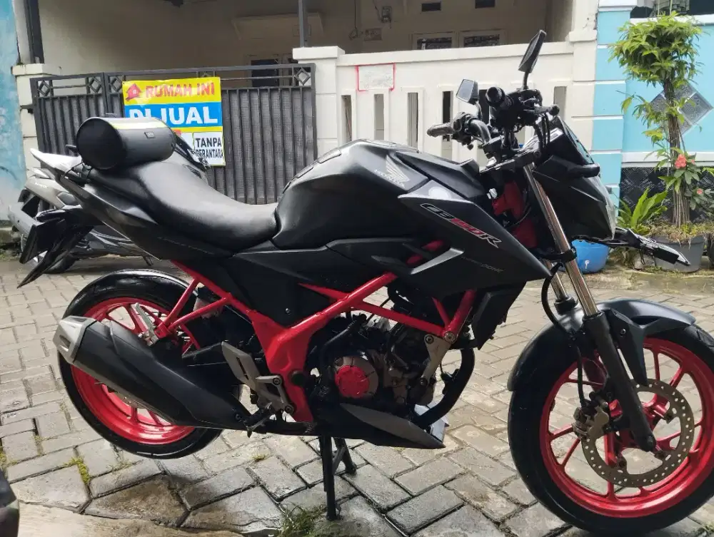 Di jual motor honda cb 150 r