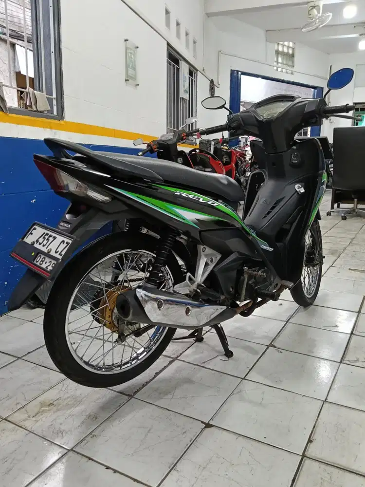 DIJUAL CASH HONDA REVO 110  INJEKSI THN 2014 PJK IDUP