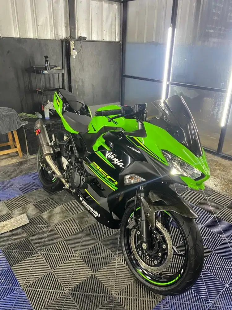 KAWASAKI NINJA 250FI ABS KEYLESS KRT EDITION