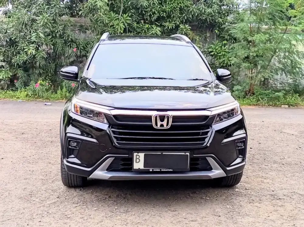 Rental mobil. Sewa mobil harian, mingguan & bulanan lepas kunci.