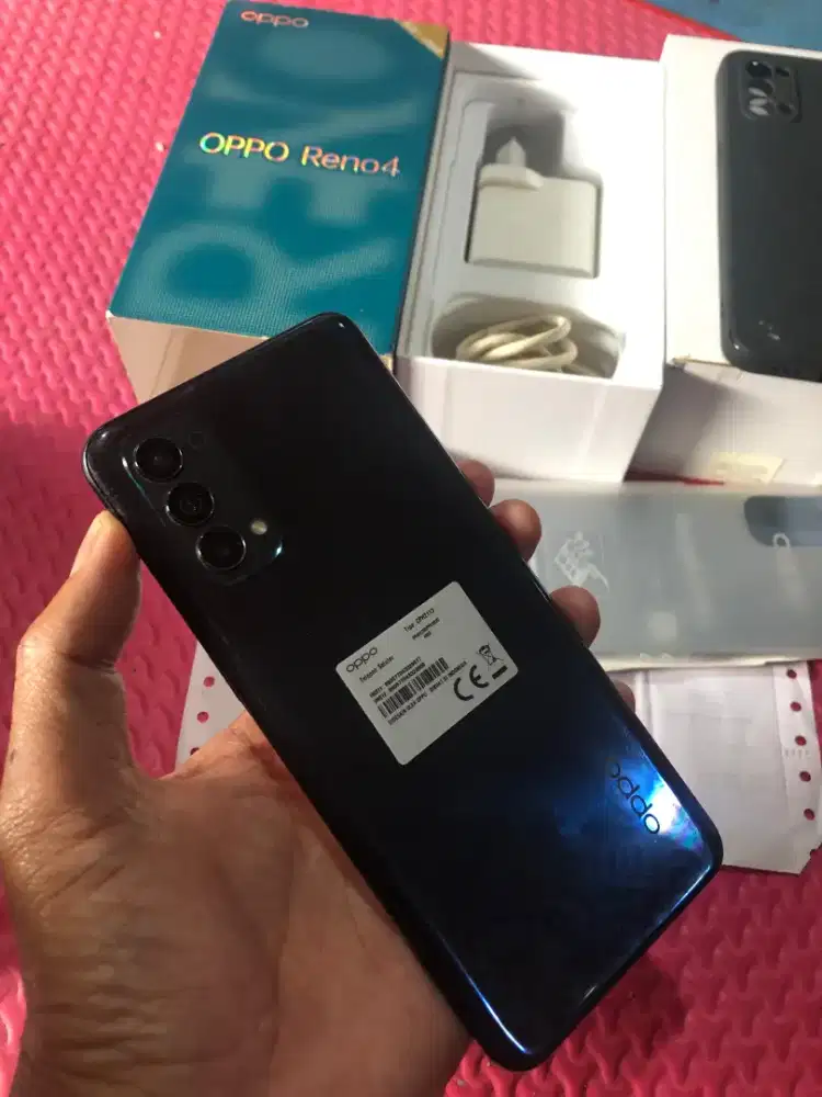 Oppo Reno 4 8+5/128 gb fullset no minus jual harga pas net gan.
