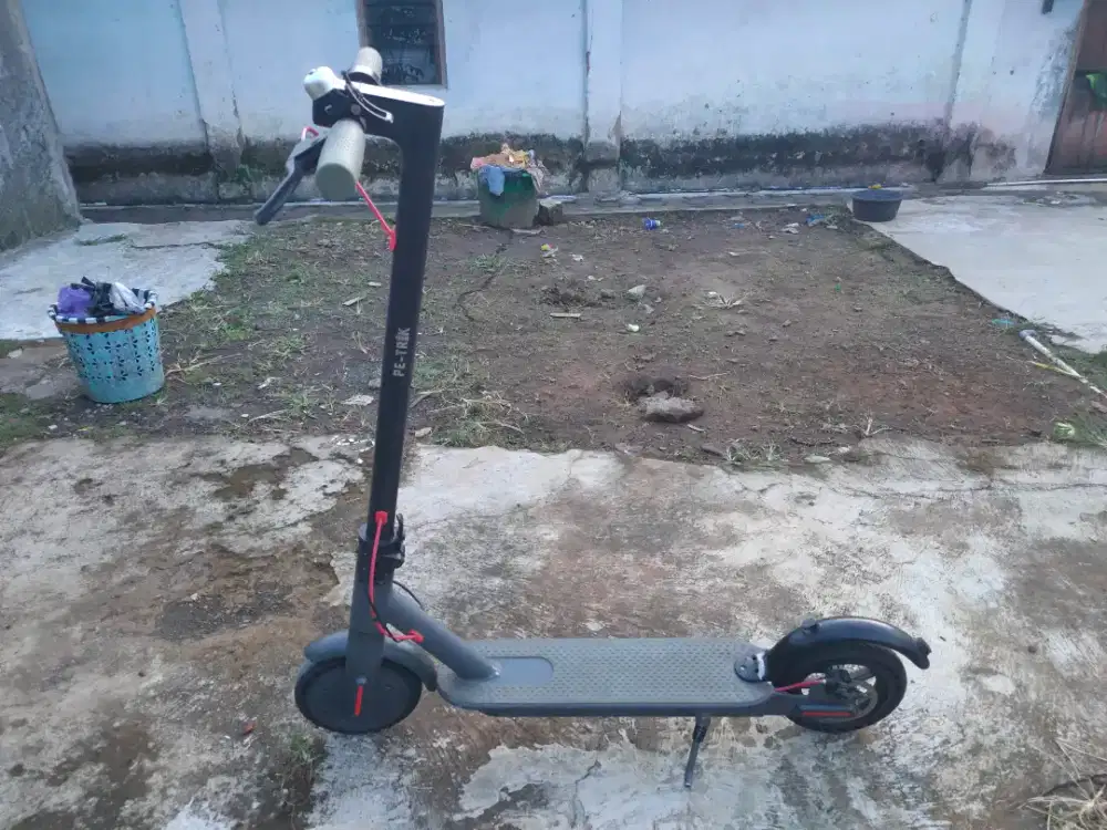 Scooter listrik mulus