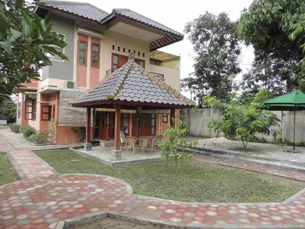 Rumah Mewah Asri Luas Di Ngasem Colomadu Karanganyar