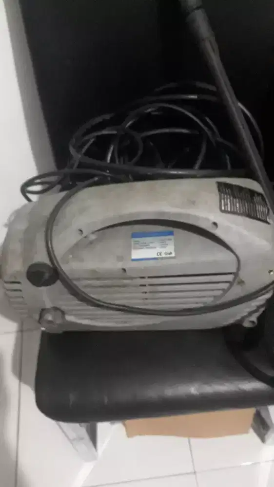 Mesin semprotan air kekuatan tinggi