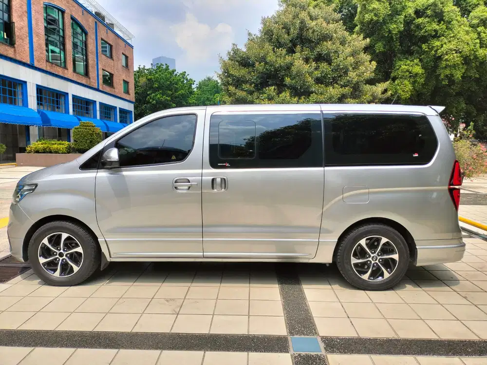 Hyundai H-1 2018 Bensin