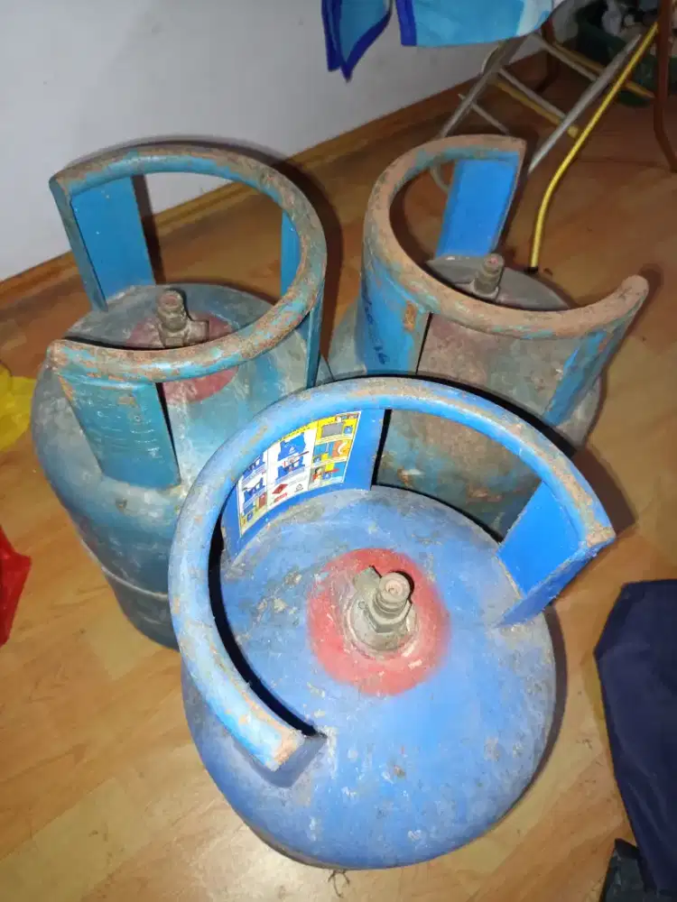 Dijual 3( tiga) tabung gas 15kg - biru