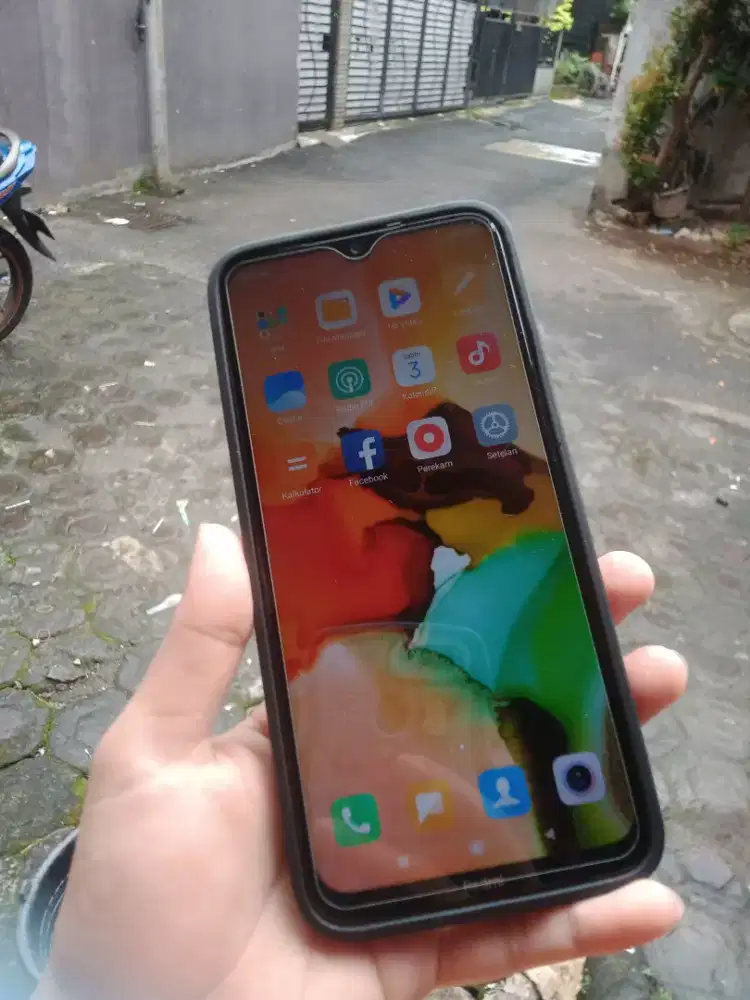 Redmi not 8 ram 4/64 layar ORI , minus tutup aja baru jd kurang rapet