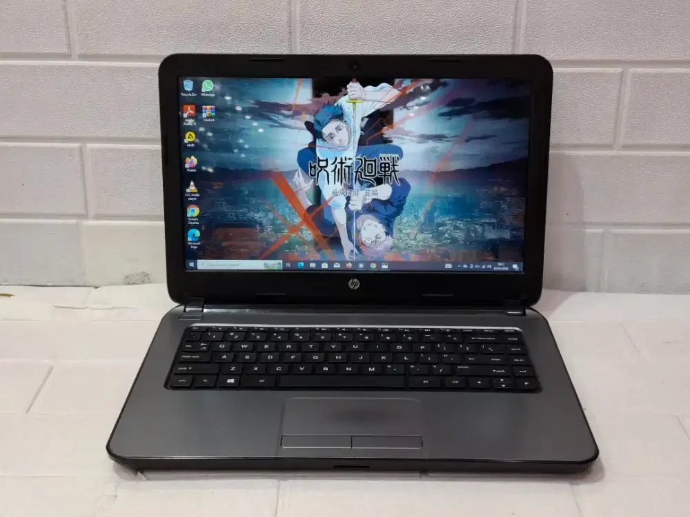 Laptop hp 14 Notebook prosesor Intel Core i3-4030U/Ram 4GB/SSD 256GB