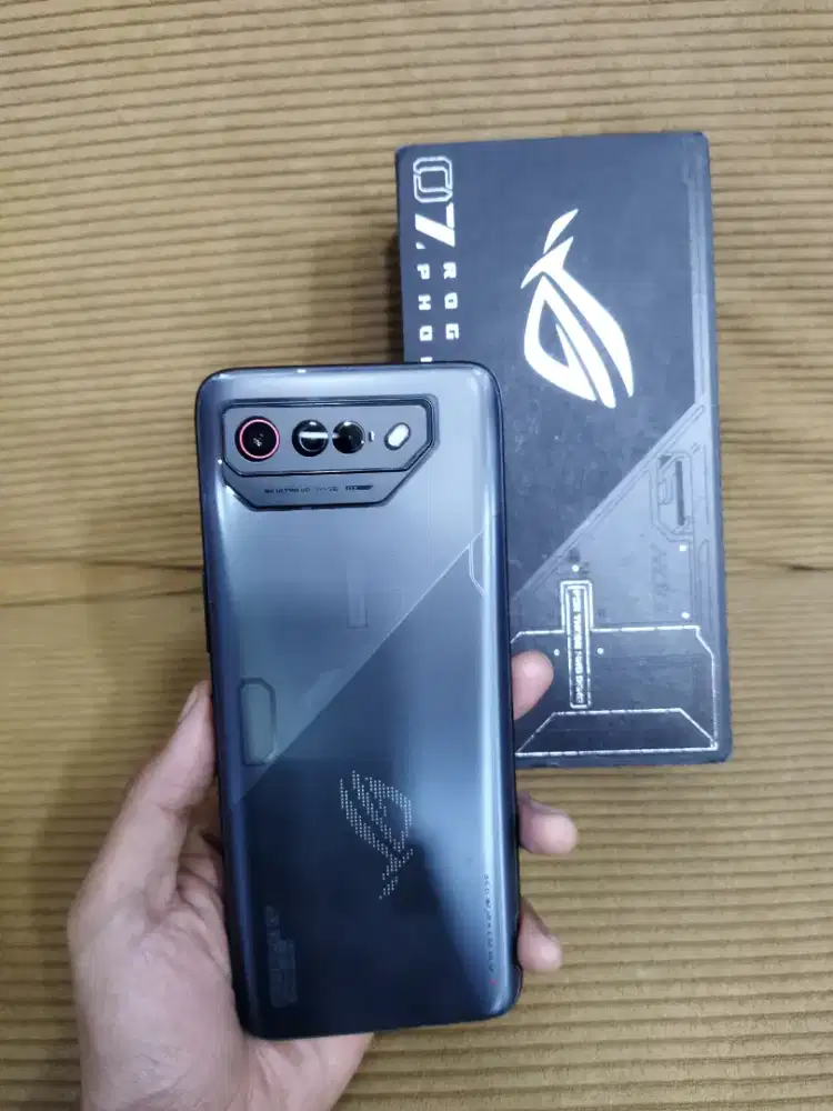 Asus Rog 7 Ram 12/256 GB Fullset