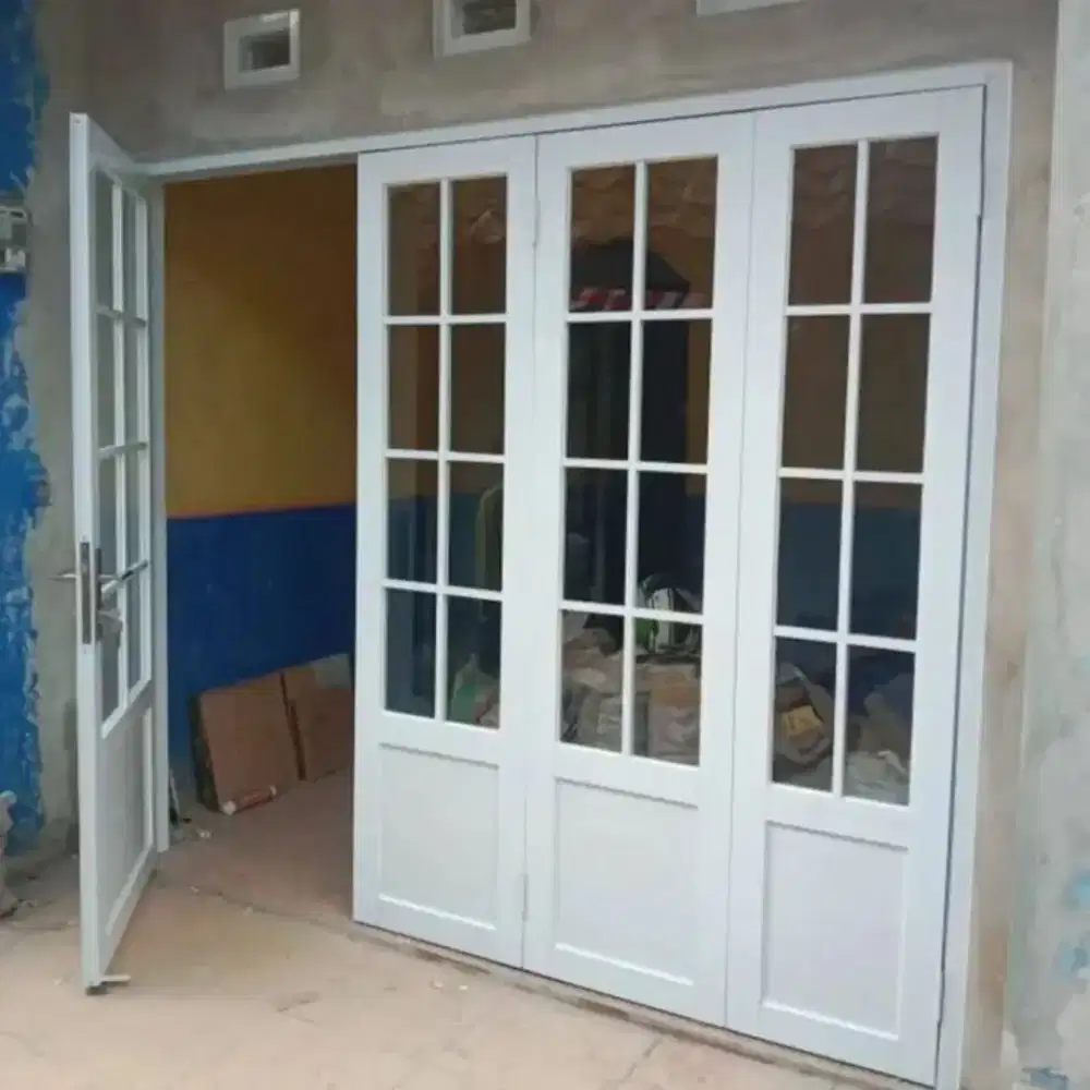 Kusen aluminium dan kaca