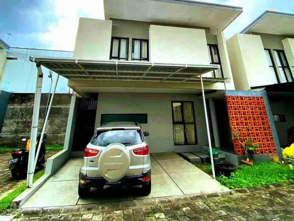 Rumah Cantik di Cluster Belakang Alana