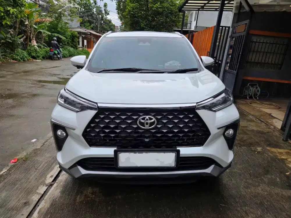 Toyota Veloz Q TSS AT 2023 - White Pearl [Low KM : 20.XXX Km]