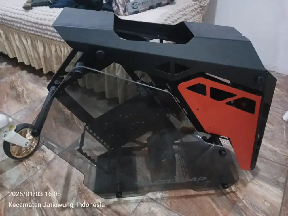 Casing PC Cougar Conqueror