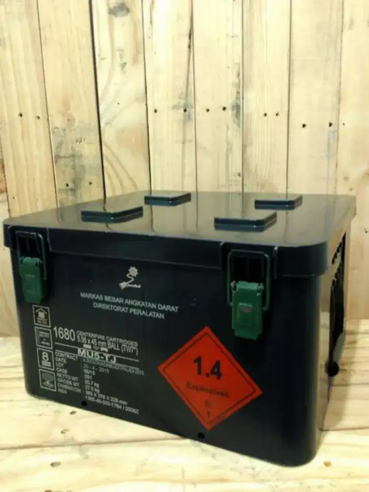 Box bekas amunisi pindad