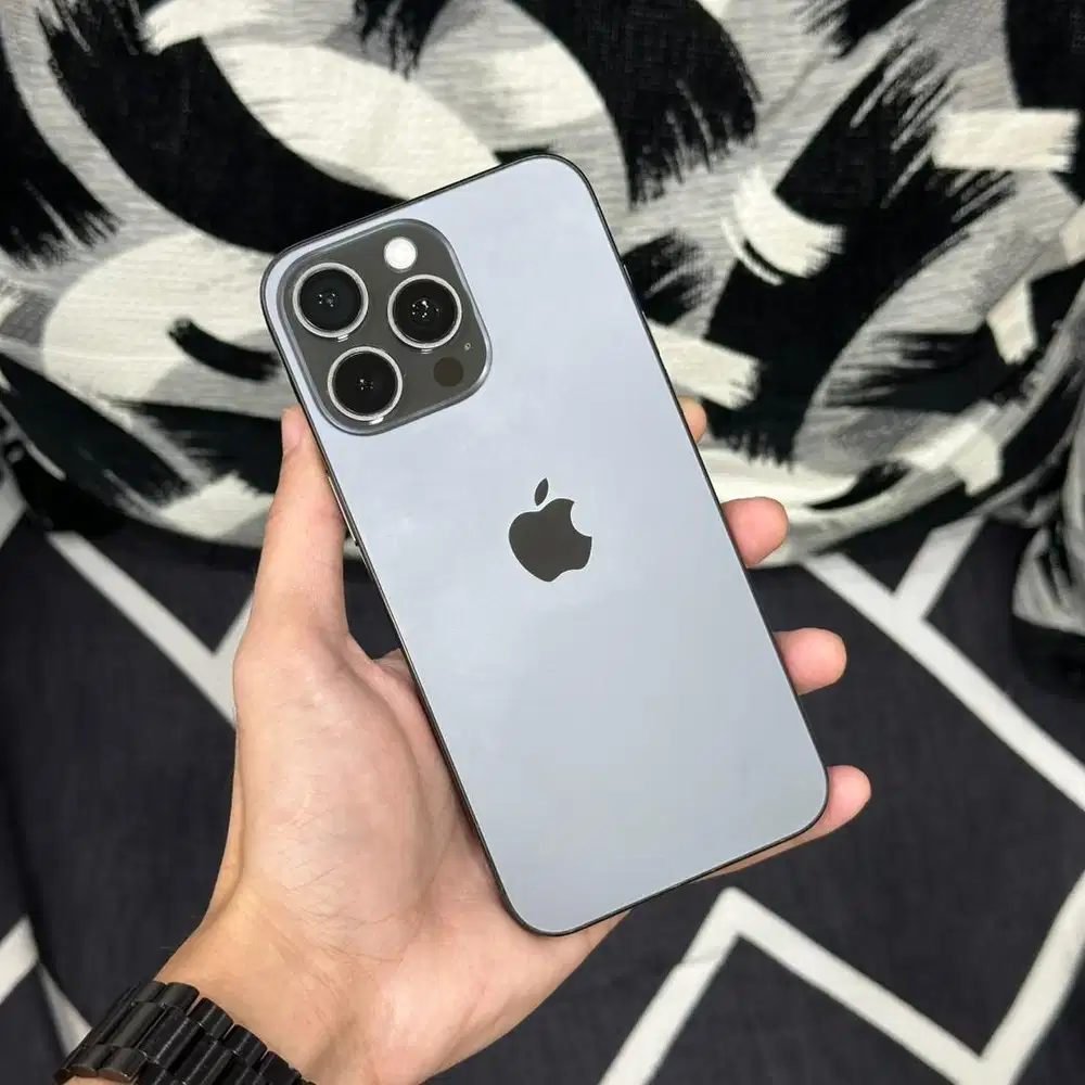 iPhone 15 Pro Max Black Titanium 256 GB Resmi