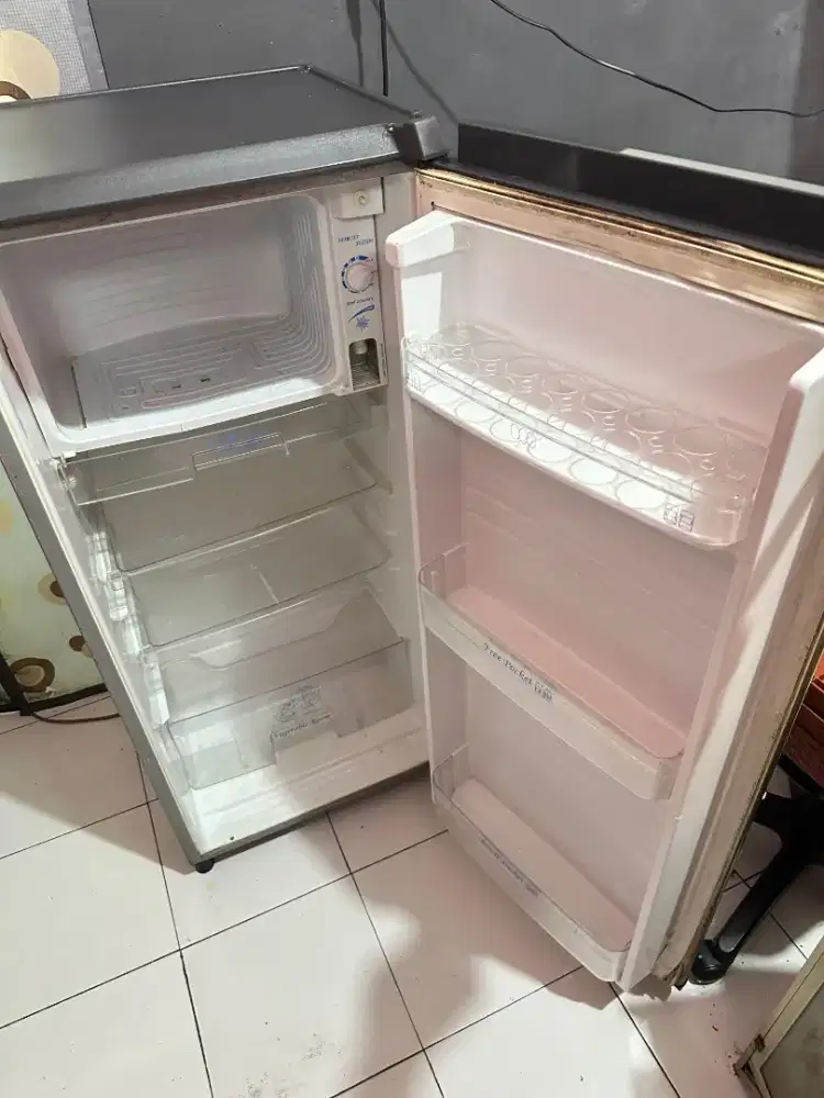 Kulkas Sanyo Aqua 1 pintu