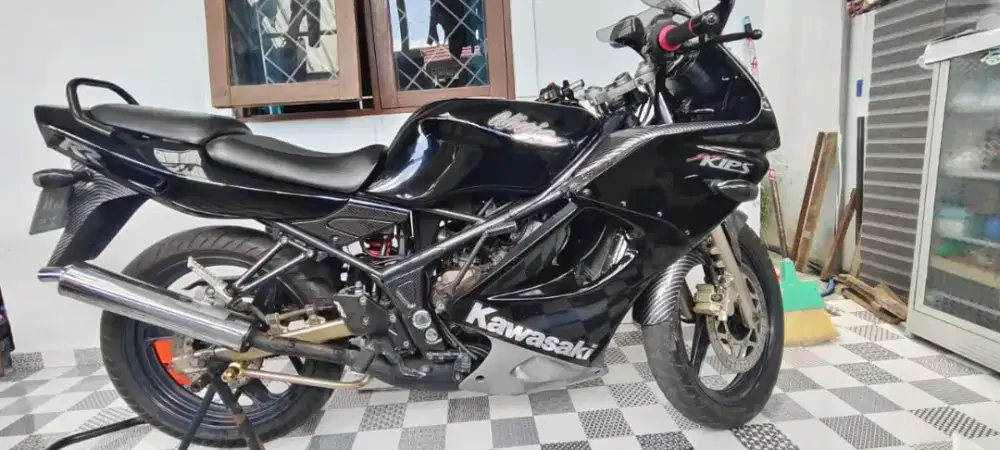 Kawasaki Ninja 2009 Hitam