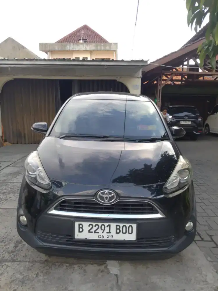 Sienta V automatic 2017