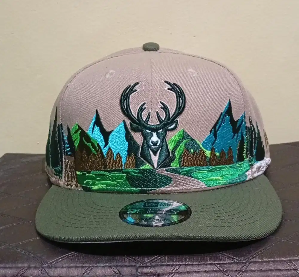 NEW ERA MILWAUKEE BUCKS LANDSCAPE