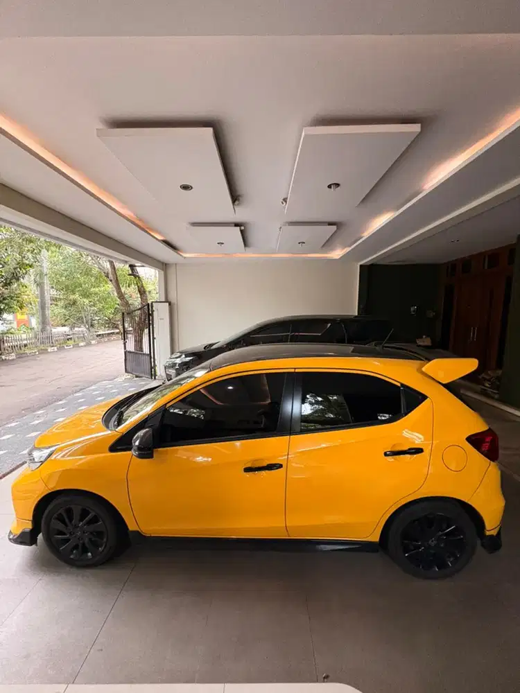 Honda Brio RS Urbanite Yellow 2022