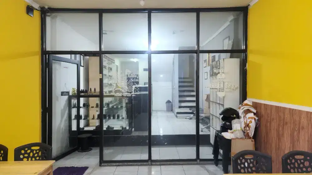 KACA DINDING DAN PINTU ALUMINIUM