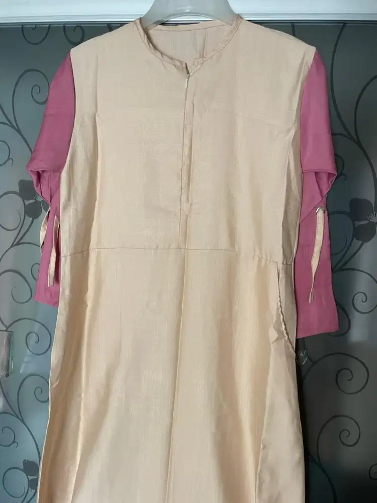 PRELOVED GAMIS LINEN CREAM, ADA SAKU KIRI