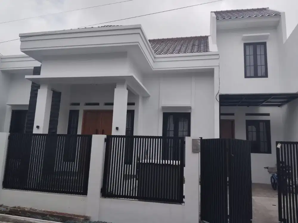 Rumah Super Strategis Lingkungan Tenang di Letjen S Parman Blimbing Malang