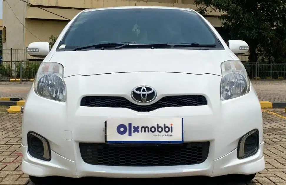 TDP 6,JT Toyota Yaris 1.5 E Bensin-AT Putih 2012
