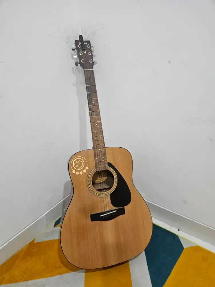 Gitar akustik YAMAHA F310 MULUS