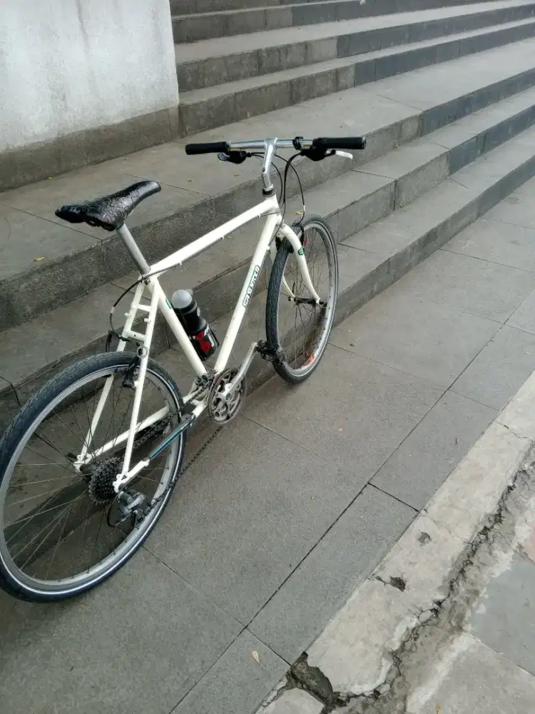 Sepeda besi sr suntour