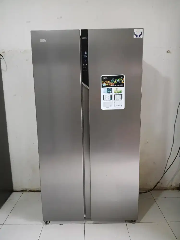 Dijual kulkas side by side gea kondisi normal masih mulus
